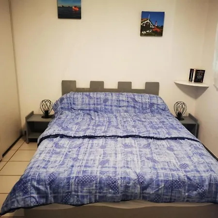 Apartment T2 Agreable Avec Piscine, Terrasse Et Parking Face Au - Fr-1-379-165 *